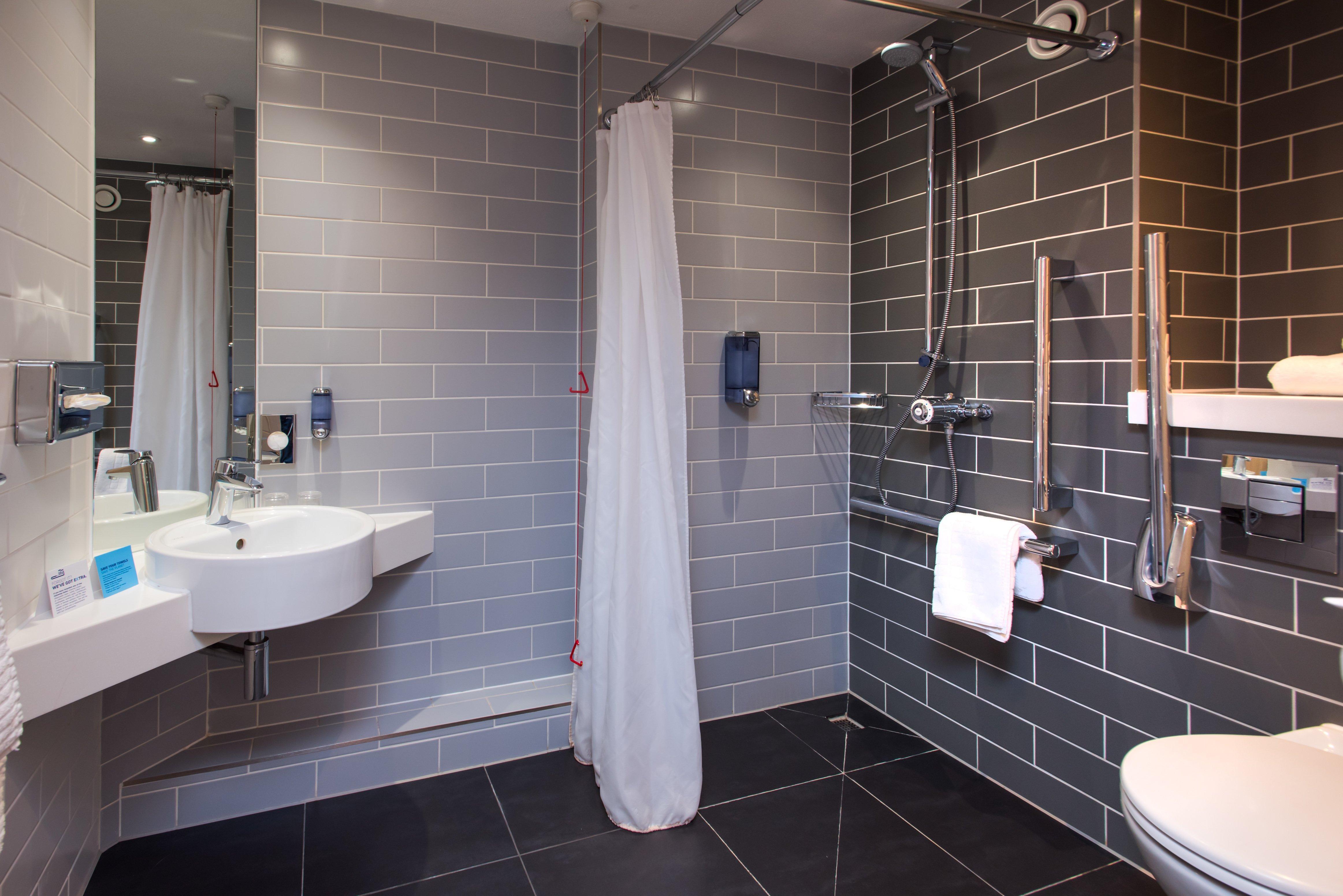 Holiday Inn Express Cardiff Bay By Ihg Exterior foto