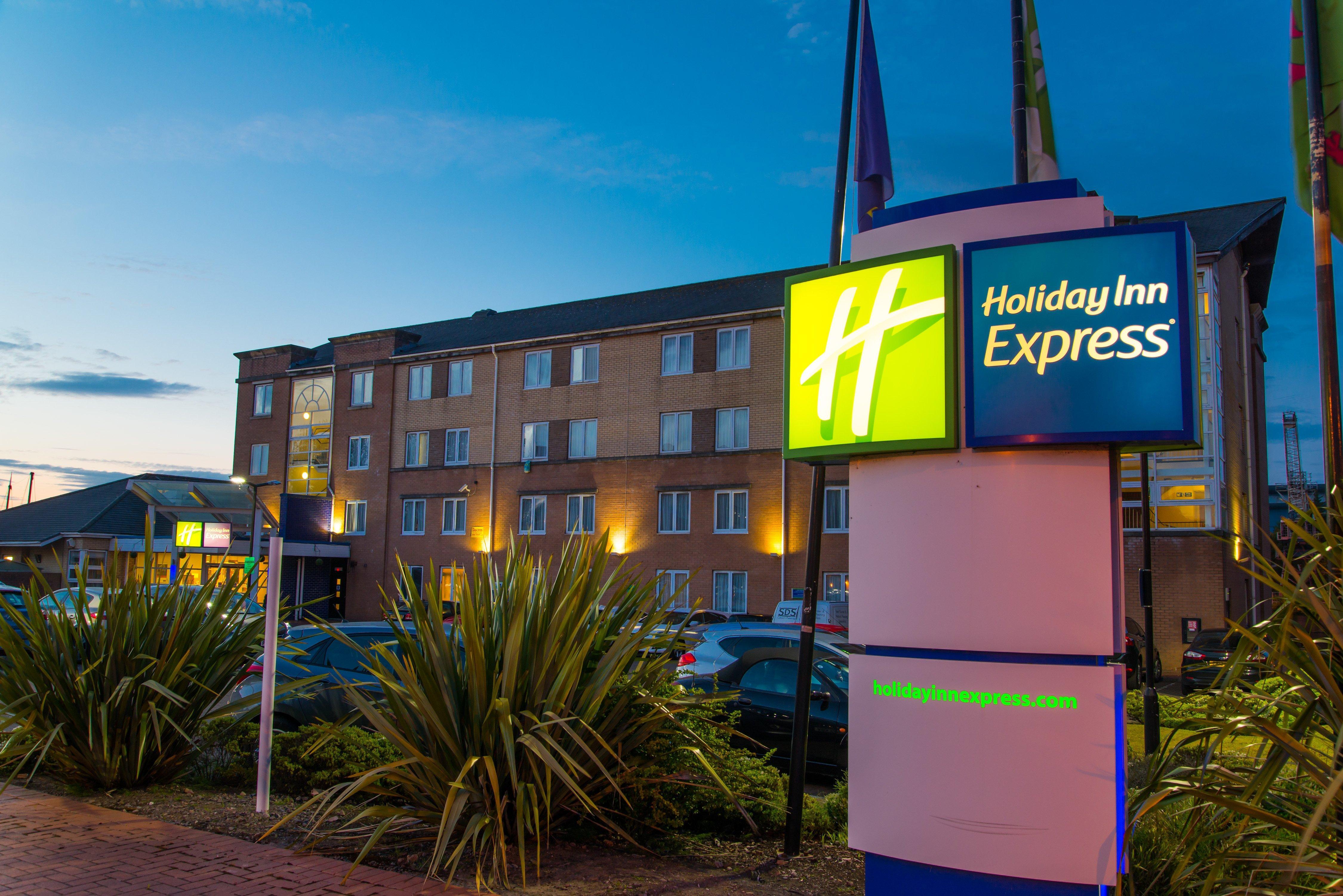 Holiday Inn Express Cardiff Bay, An Ihg Hotel Exterior foto